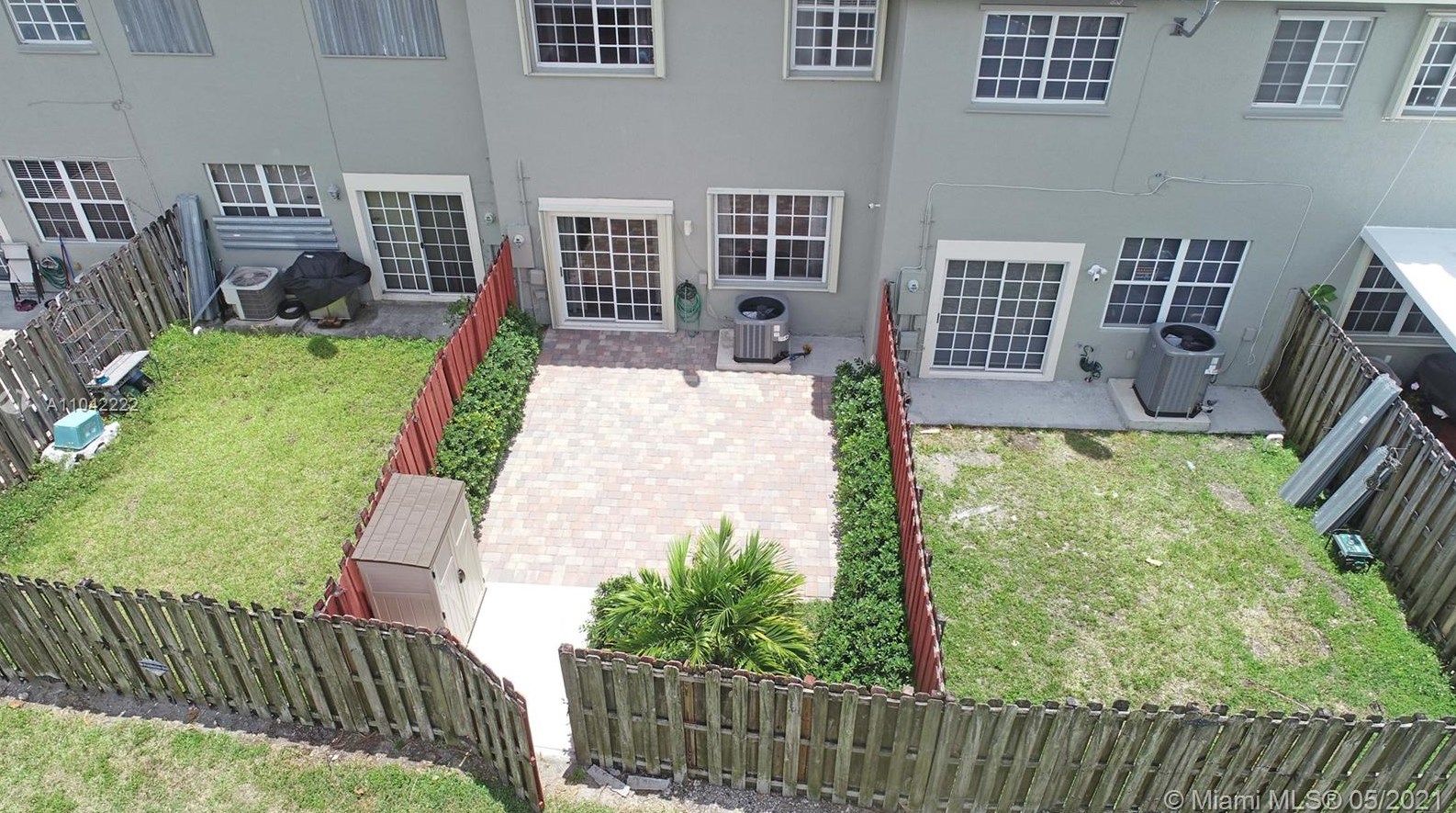 9065 203rd Ter, Miami FL  33189-1883 exterior