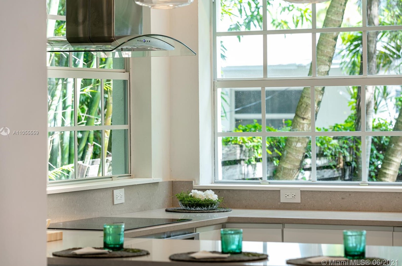 160 43 St, Miami FL 33137-3411 exterior