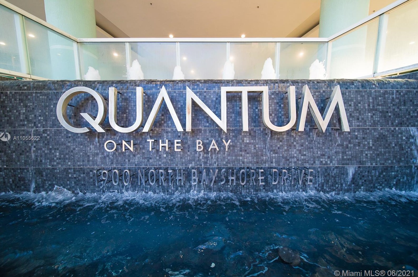 1900 Bayshore Dr, Miami FL 33133-3217 exterior