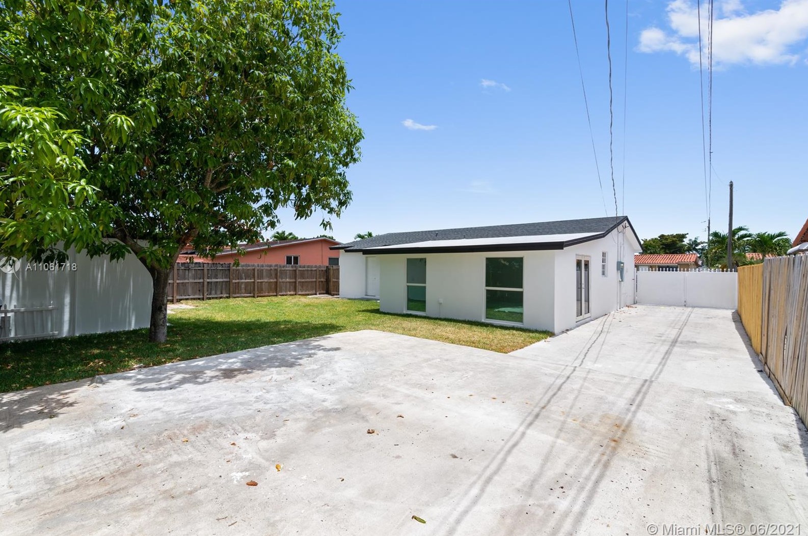 10439 6th St, Miami FL  33174-1611 exterior