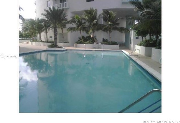 1900 Bayshore Dr, Miami FL 33133-3217 exterior