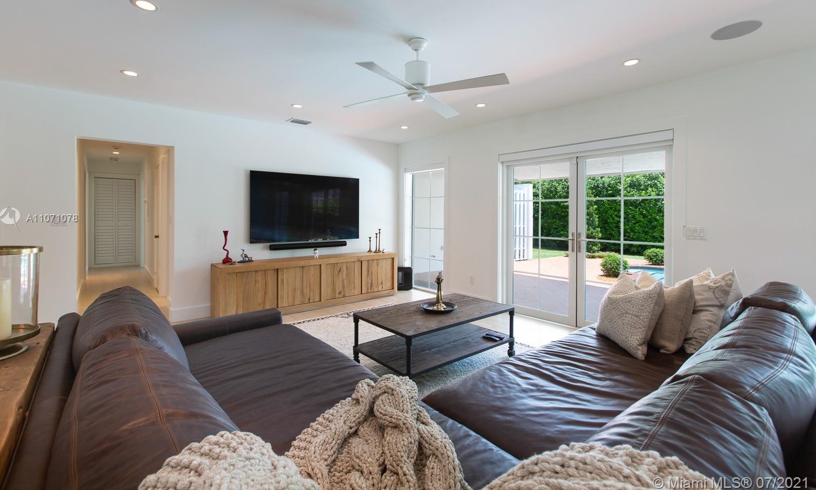 7720 146th Ter, Miami FL  33158-1644 exterior