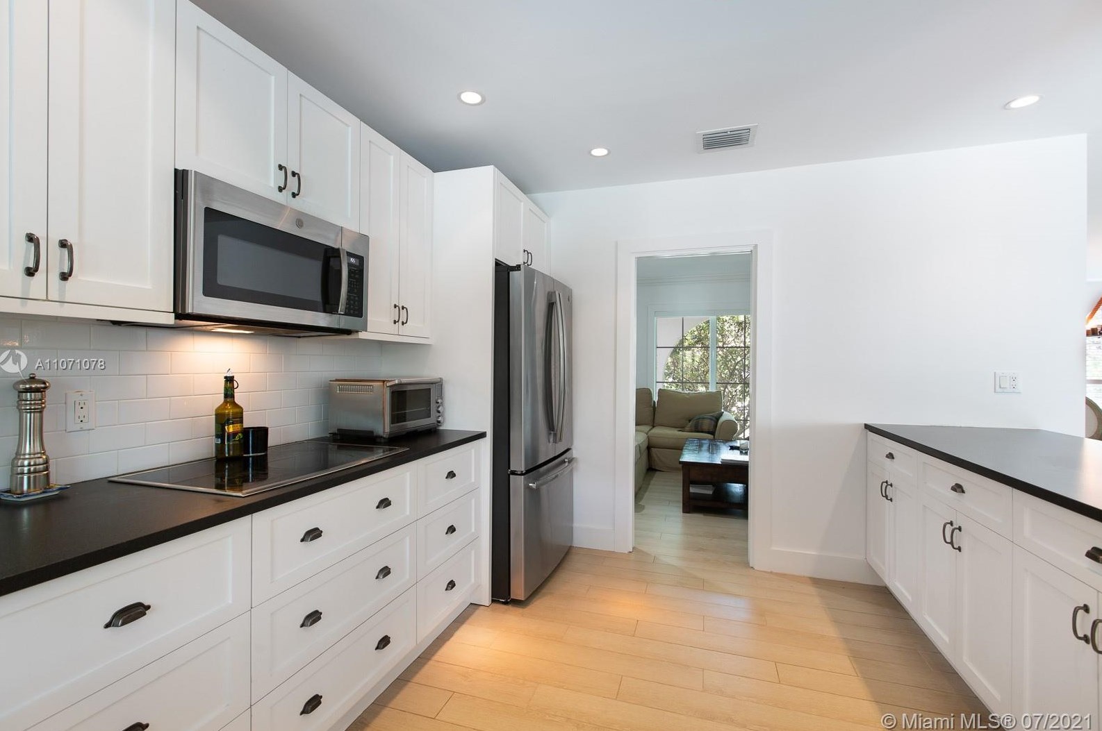 7720 146th Ter, Miami FL  33158-1644 exterior