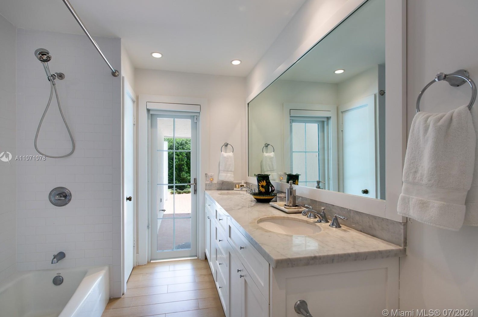 7720 146th Ter, Miami FL  33158-1644 exterior