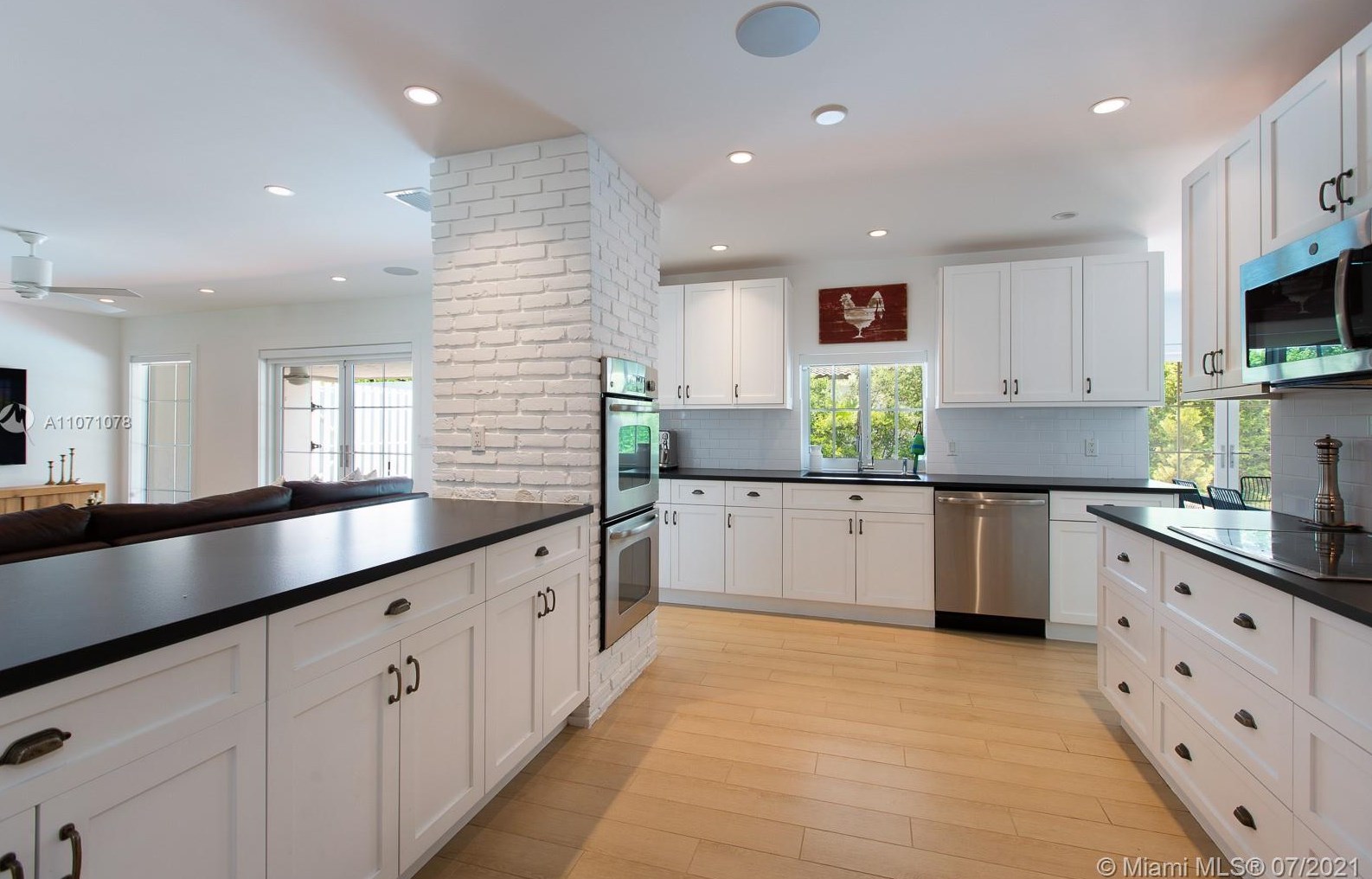 7720 146th Ter, Miami FL  33158-1644 exterior