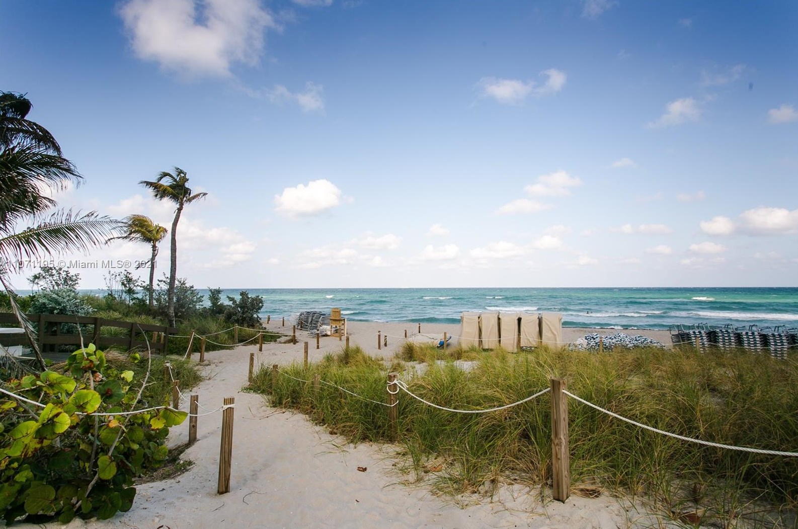 4001 Ocean Dr, Hollywood FL  33019-3005 exterior