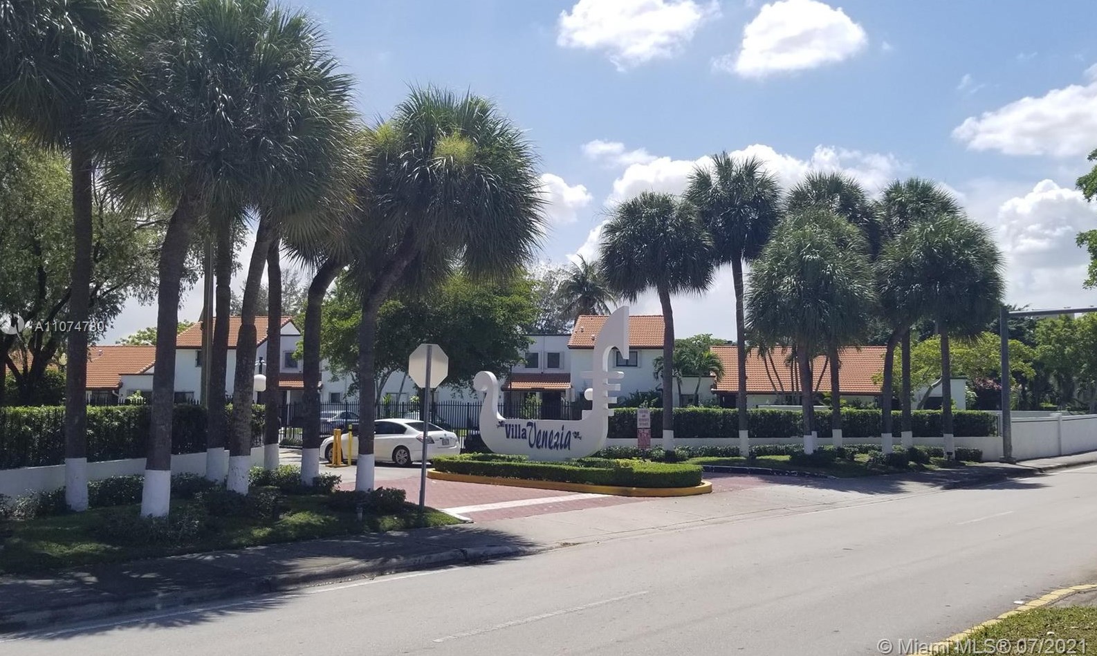 1431 124th Ct, Miami FL  33184-2606 exterior