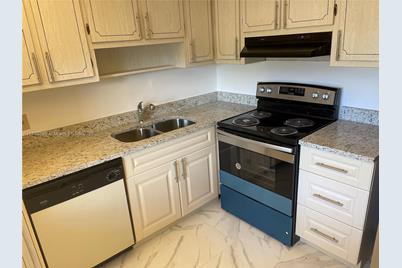 128 S Cypress Rd #832 - Photo 1