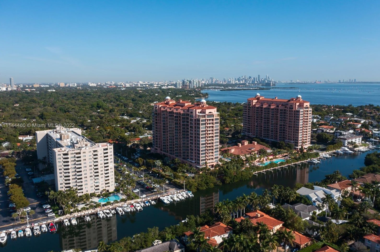 90 Edgewater Dr, Miami FL 33133-6942 exterior