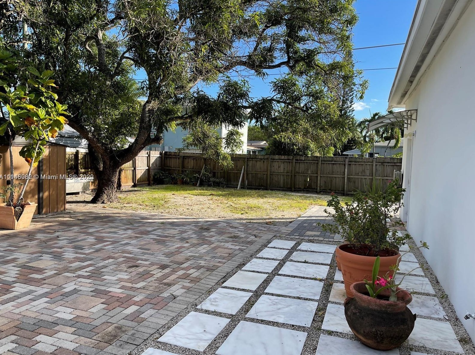 1926 Dewey St, Hollywood FL  33020-6020 exterior