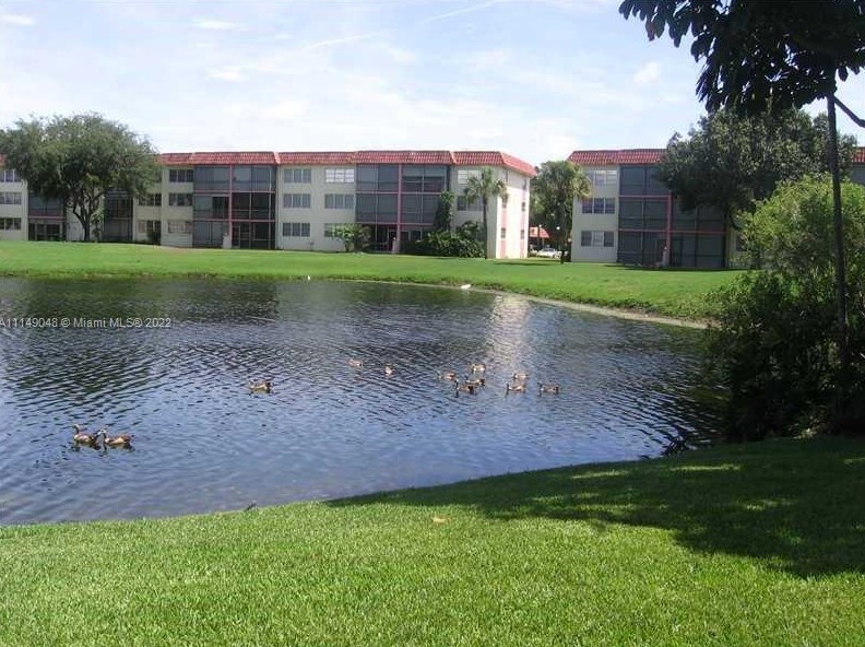 361 Hollybrook Dr, Hollywood FL 33025-1223 exterior