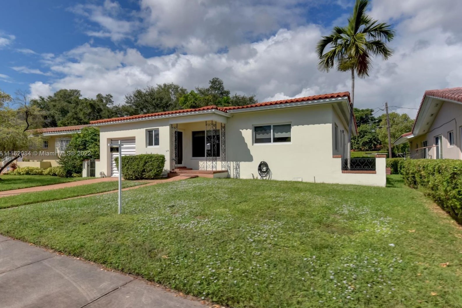 212 Ponce De Leon Blvd, Miami FL  33134-1832 exterior