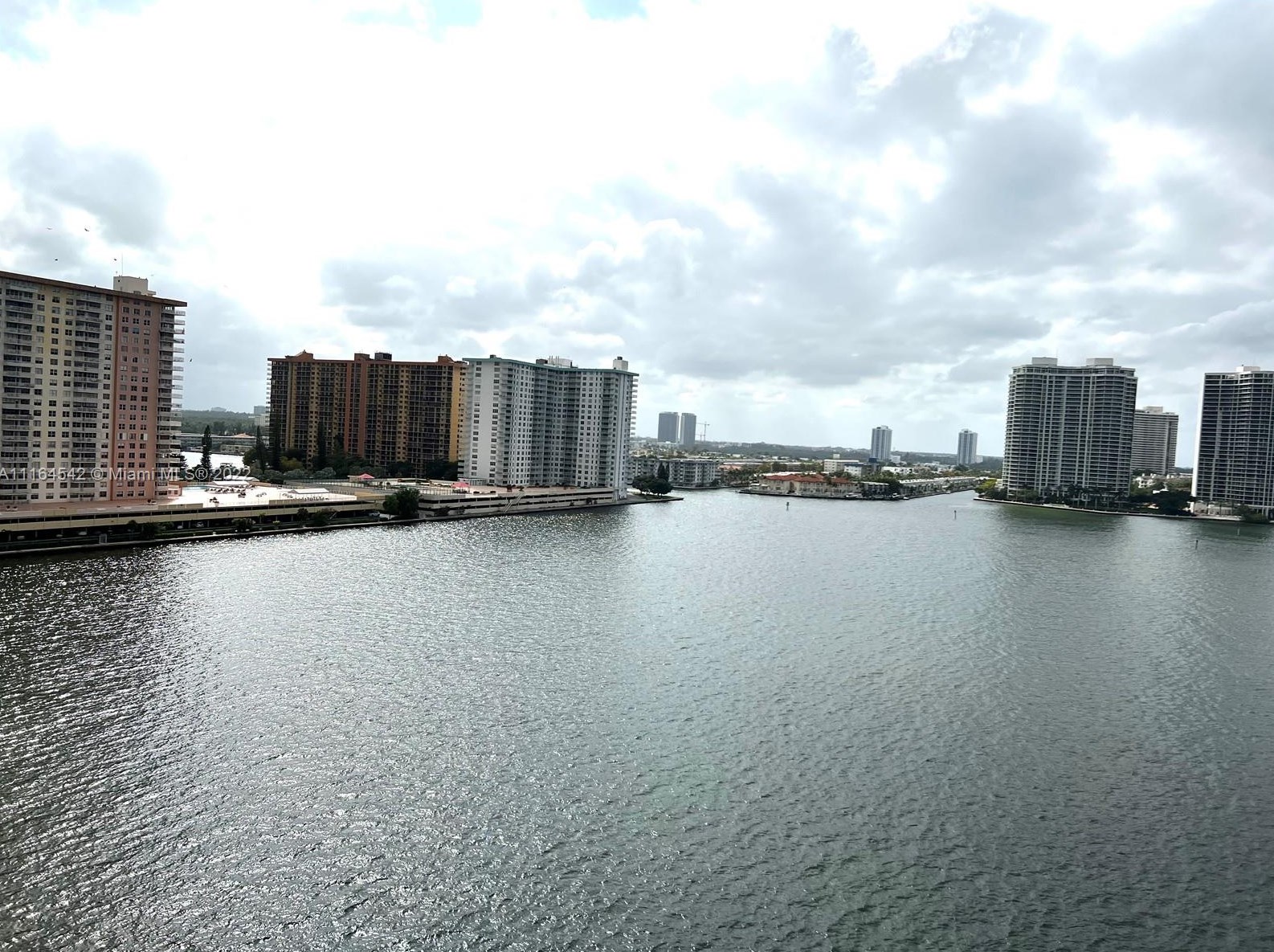 17720 Bay Rd, Miami FL 33160-2865 exterior