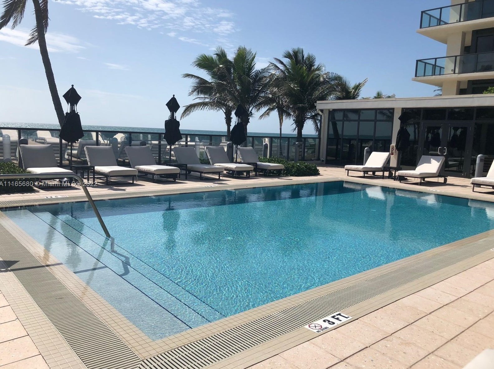 2101 Surf Rd, Hollywood FL  33019-2542 exterior