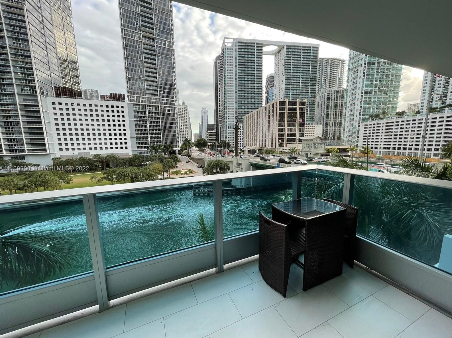 200 Biscayne Boulevard Way, Miami FL 33131-2154 exterior