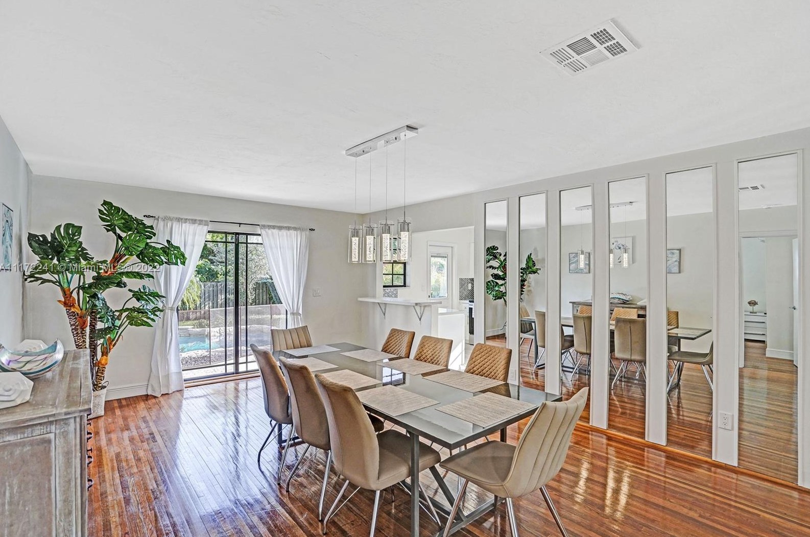 1318 Tyler St, Hollywood FL 33020-5251 exterior