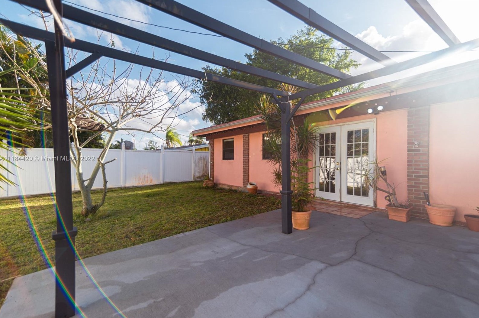 2513 Island Dr, Hollywood FL  33023-4601 exterior