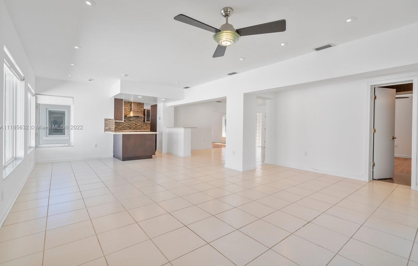 440 Dilido Dr, Miami FL  33139-1272 exterior