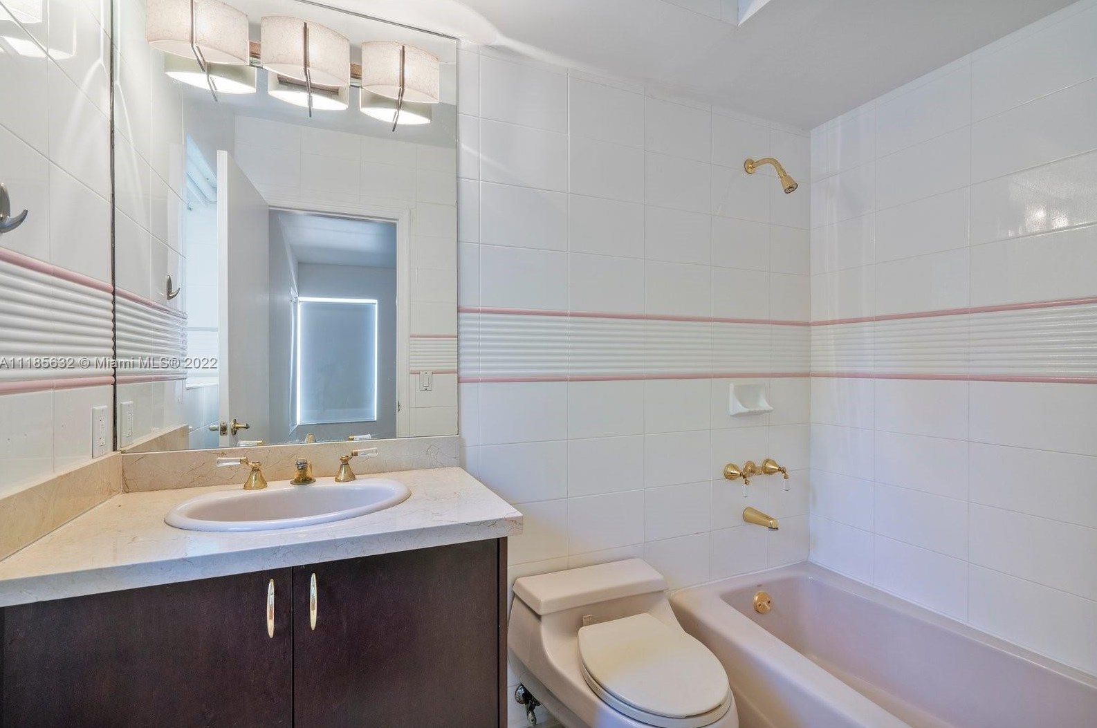 440 Dilido Dr, Miami FL  33139-1272 exterior