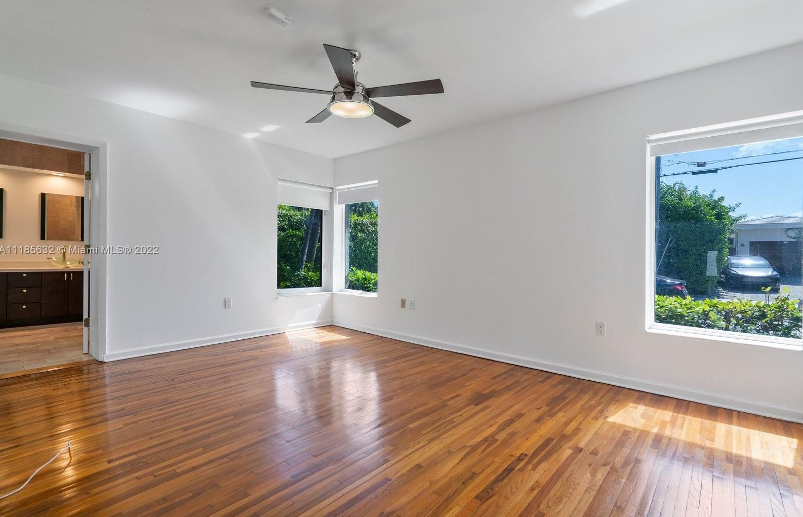 440 Dilido Dr, Miami FL  33139-1272 exterior