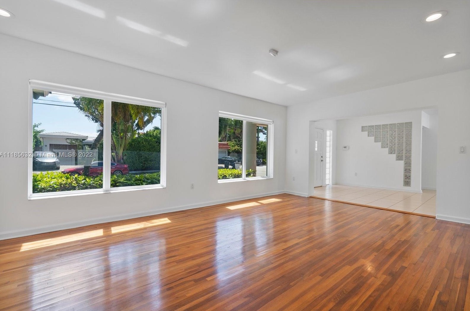 440 Dilido Dr, Miami FL  33139-1272 exterior