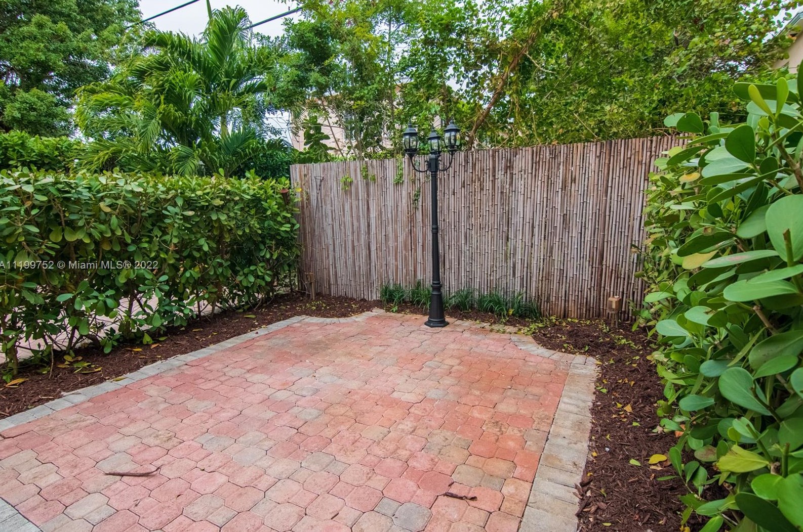 15 Madeira Ave, Miami FL  33134-4176 exterior