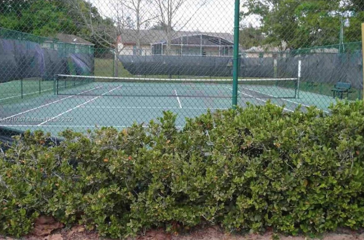 1110 Indian Rdg Trl, Kissimmee FL 34747-1928 exterior