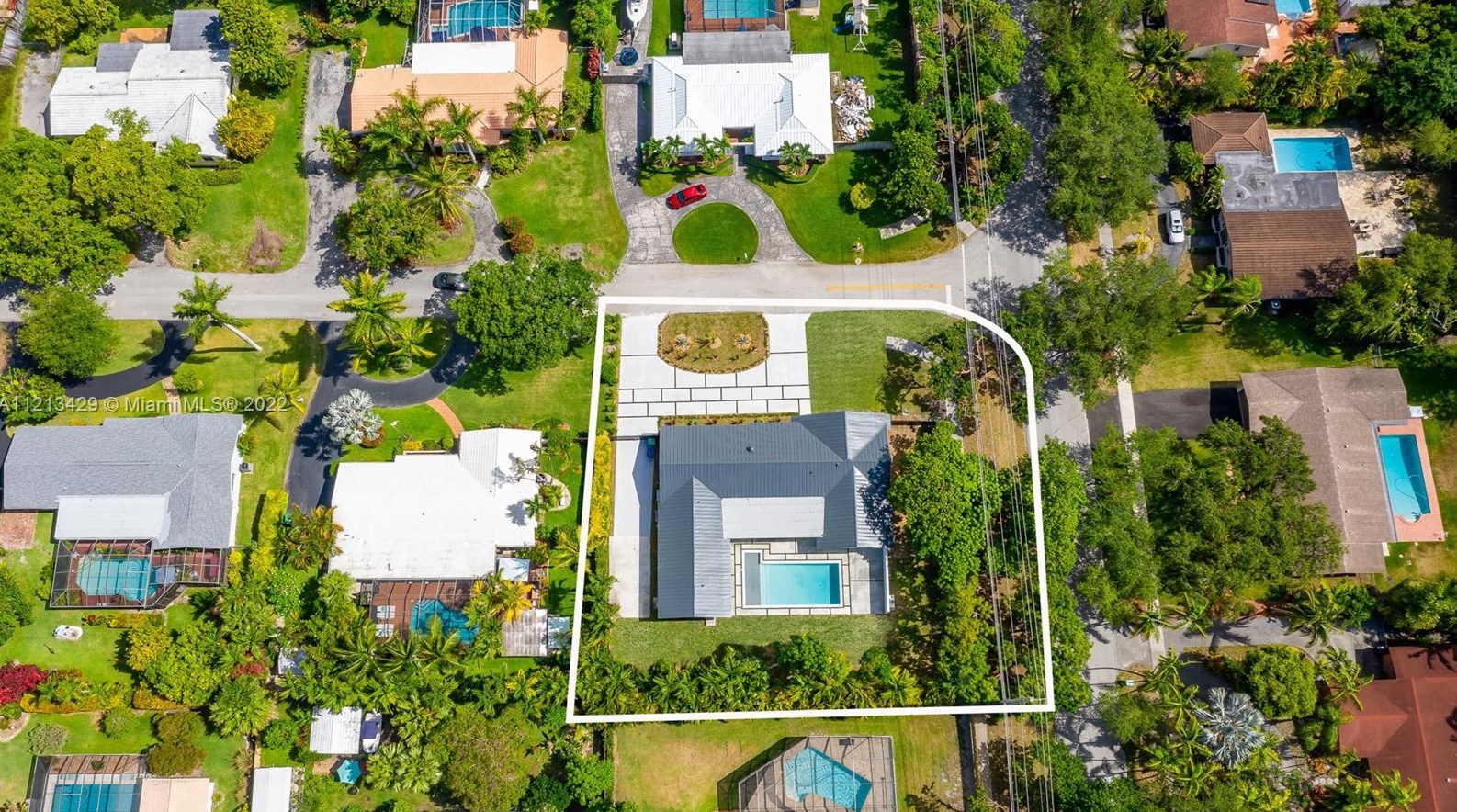 8700 175th St, Miami FL  33157-5839 exterior