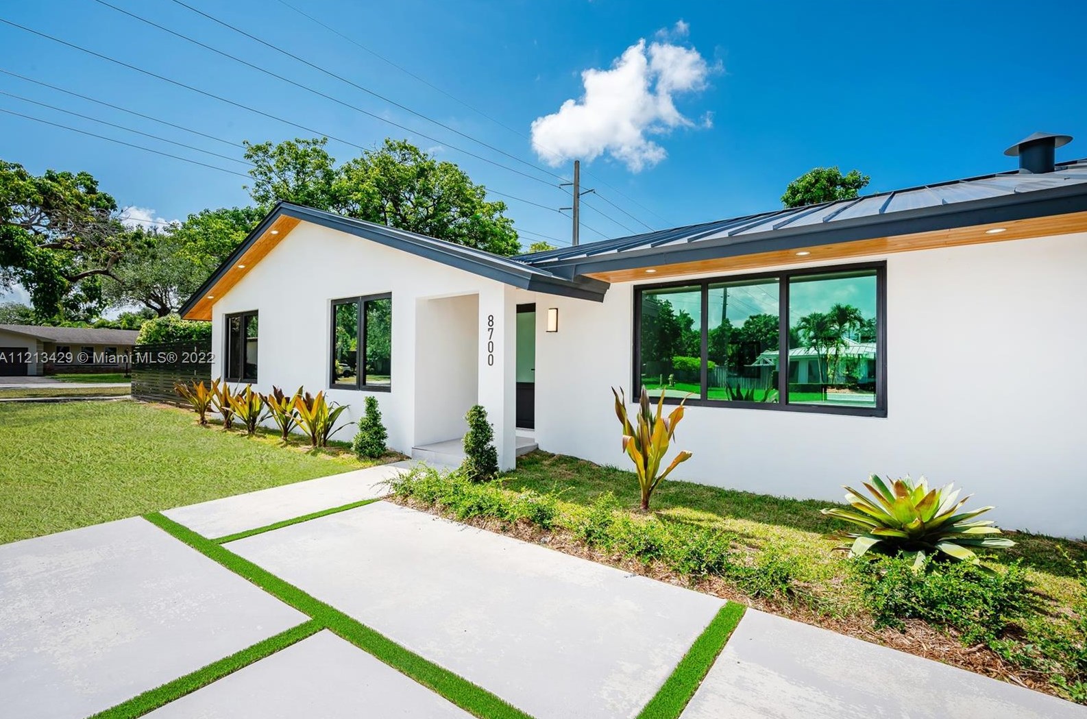 8700 175th St, Miami FL  33157-5839 exterior