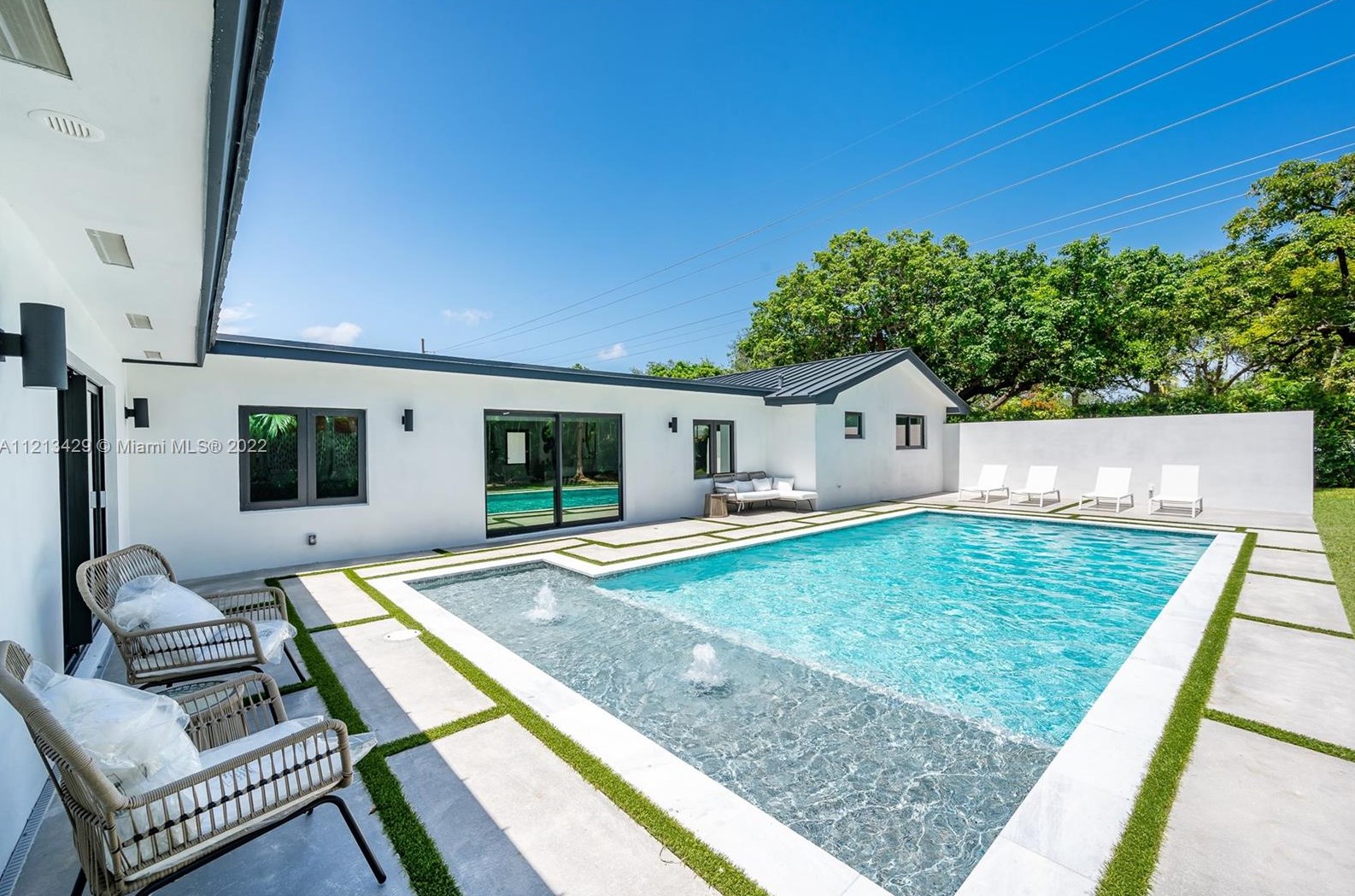 8700 175th St, Miami FL  33157-5839 exterior