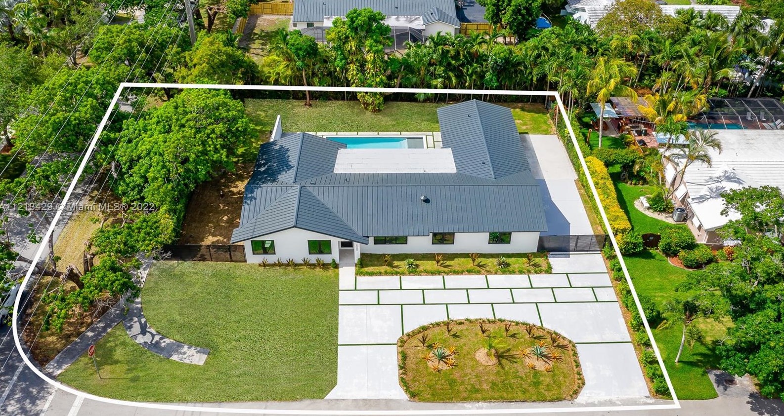 8700 175th St, Miami FL  33157-5839 exterior