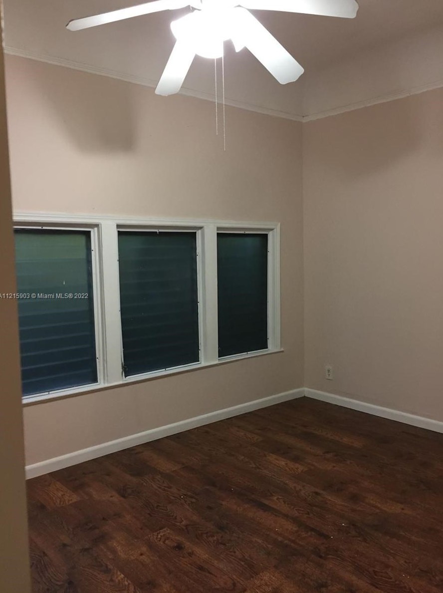 2430 25 Ter, Miami FL 33133-2007 exterior