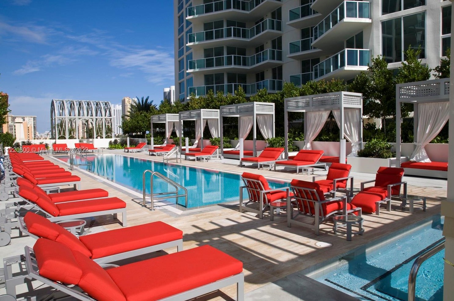 200 Sunny Isles Blvd, Miami FL 33160-4398 exterior