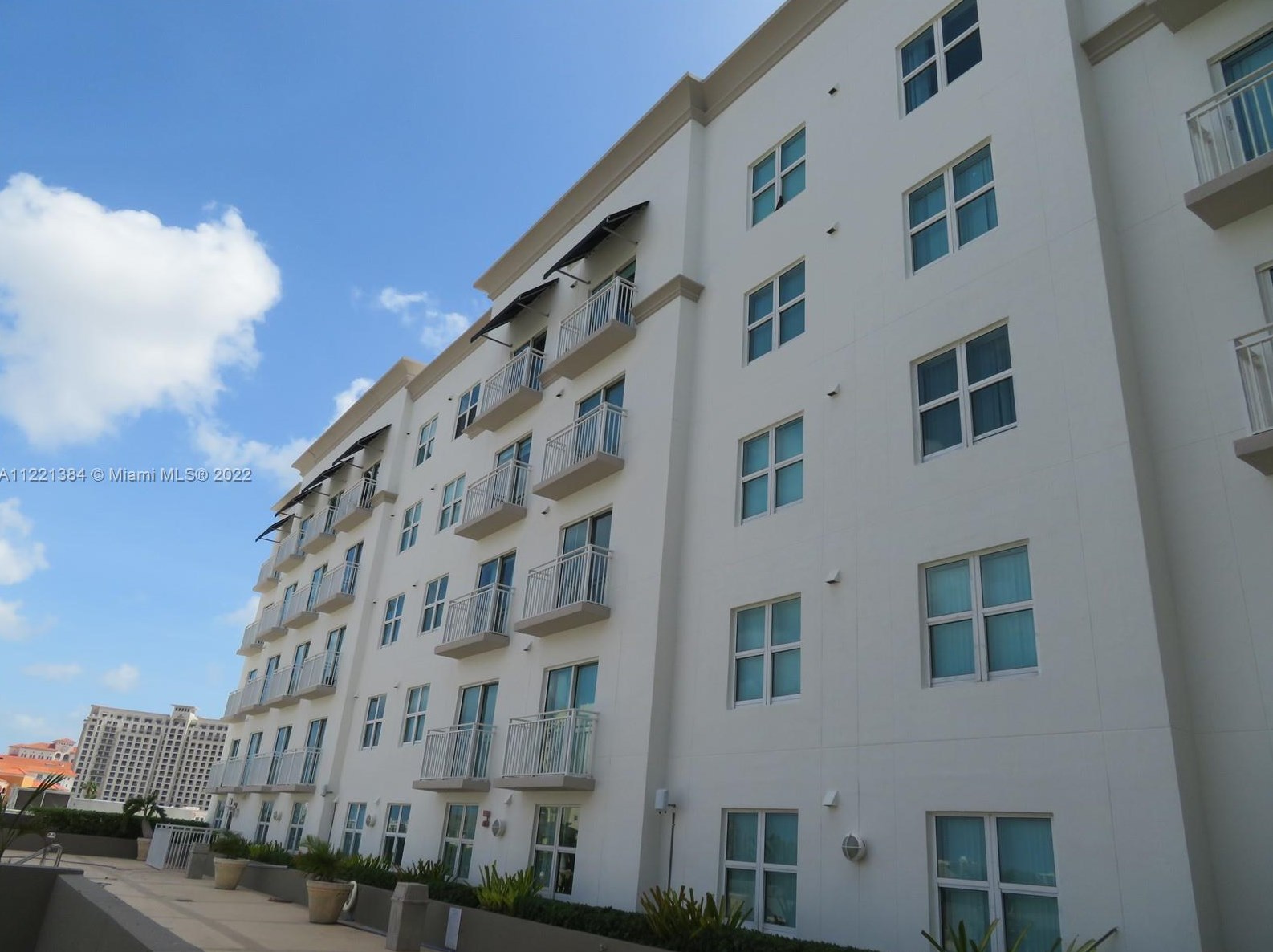 50 Menores Ave, Miami FL 33134-4087 exterior