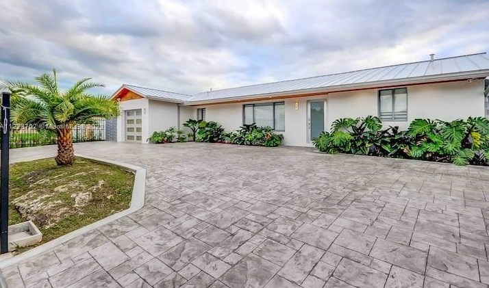 10822 165th Ter, Miami FL  33157-2943 exterior