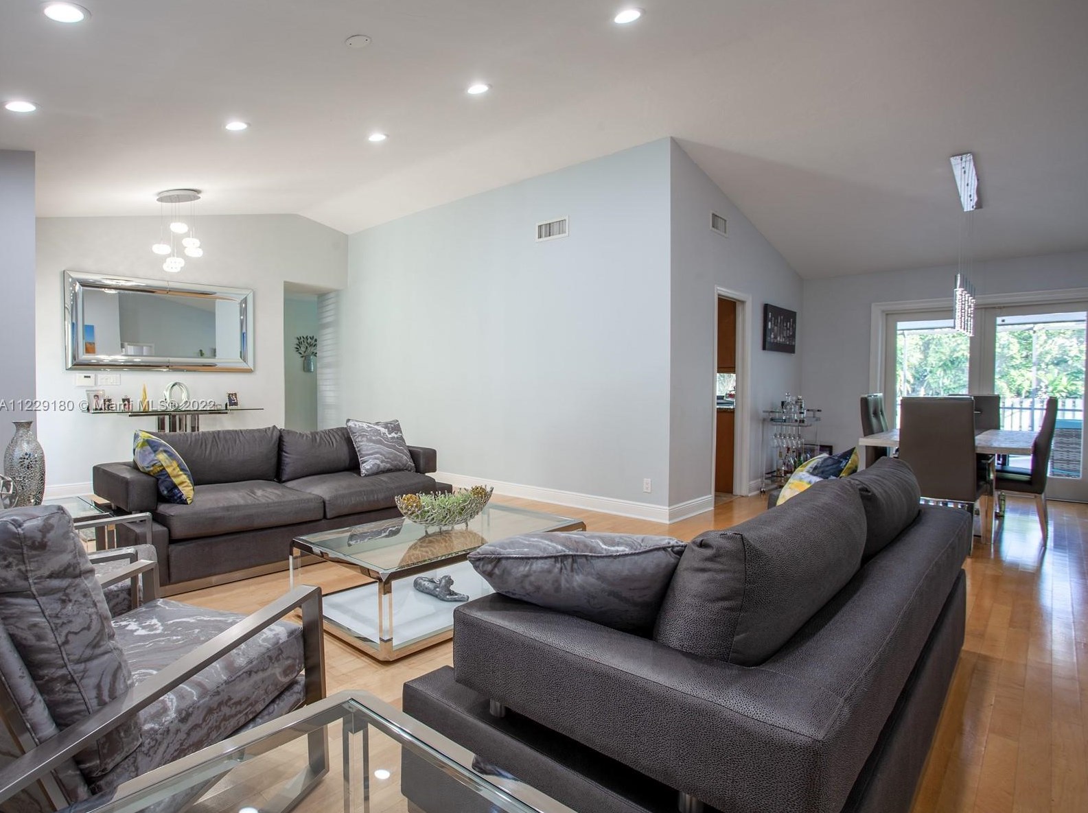 8270 180th St, Miami FL  33157-6130 exterior