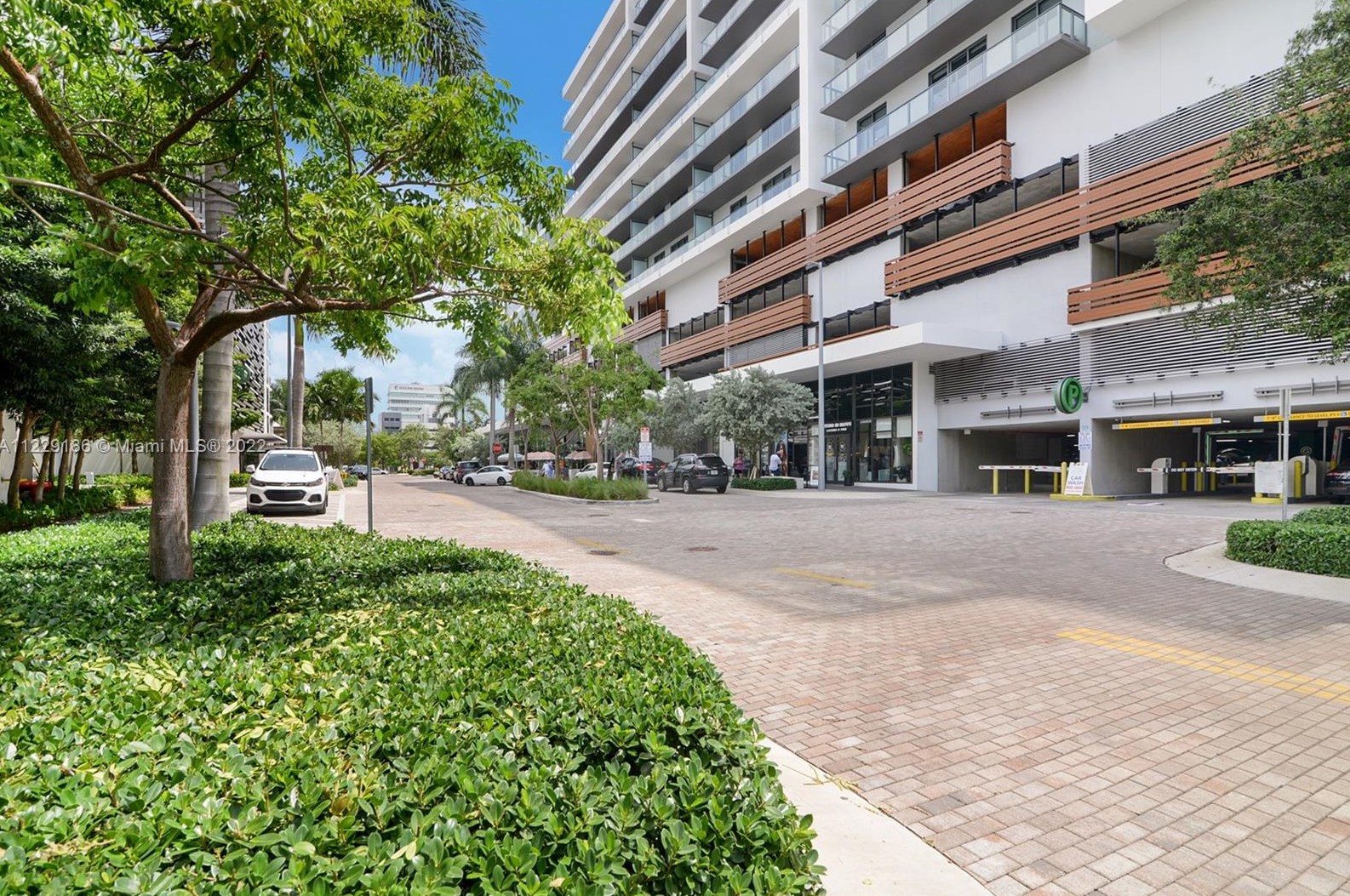 2960 207th St, Miami FL 33056-1435 exterior