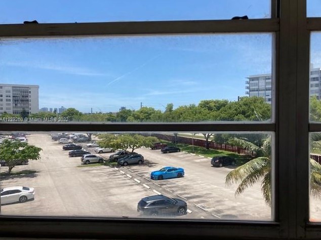 1351 Miami Gardens Dr, Miami FL 33179-4719 exterior