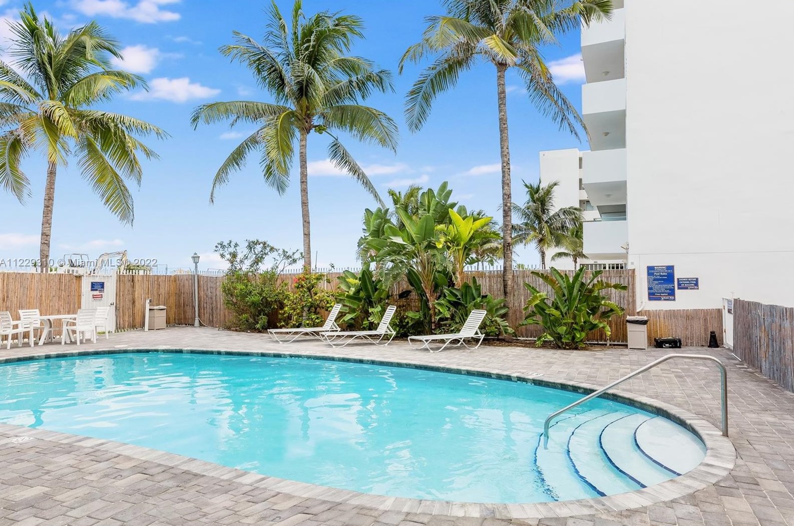 335 Ocean Dr, Miami FL  33139-6976 exterior