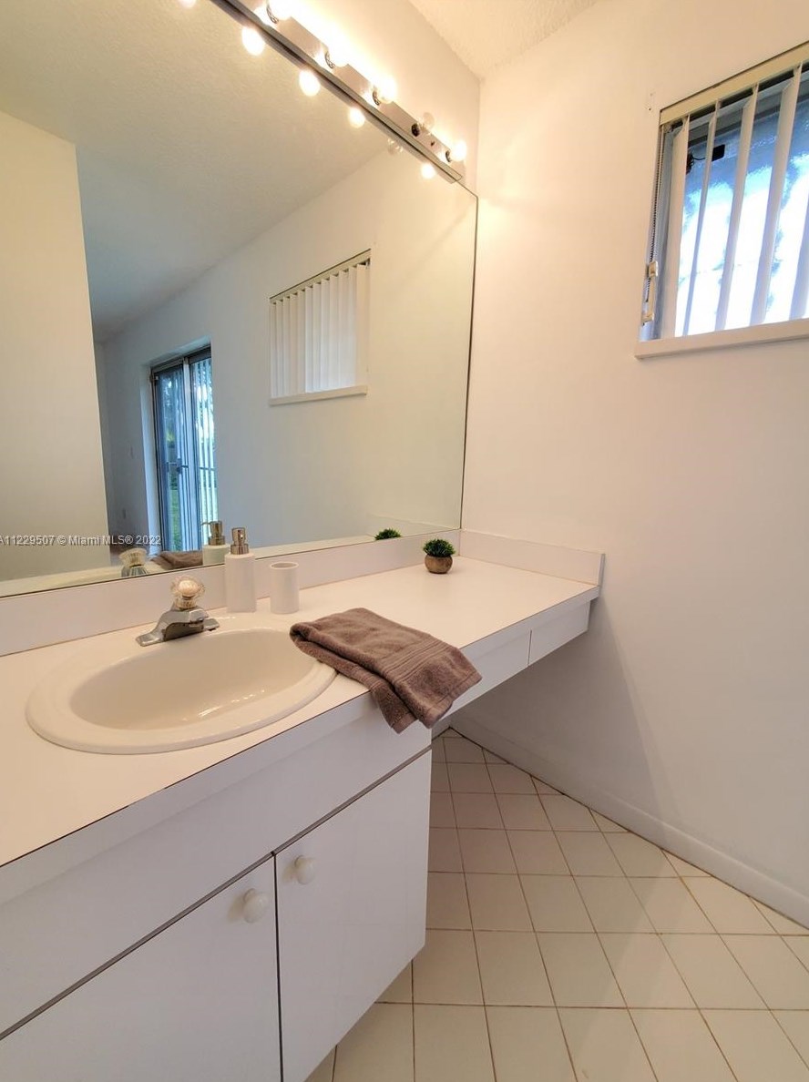 20221 124th Ave, Miami FL  33177-5223 exterior