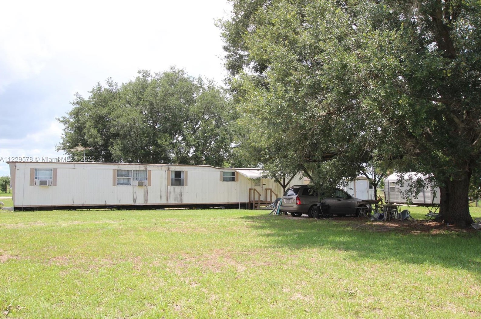 2472 63rd Ave, Okeechobee FL  34974-1235 exterior