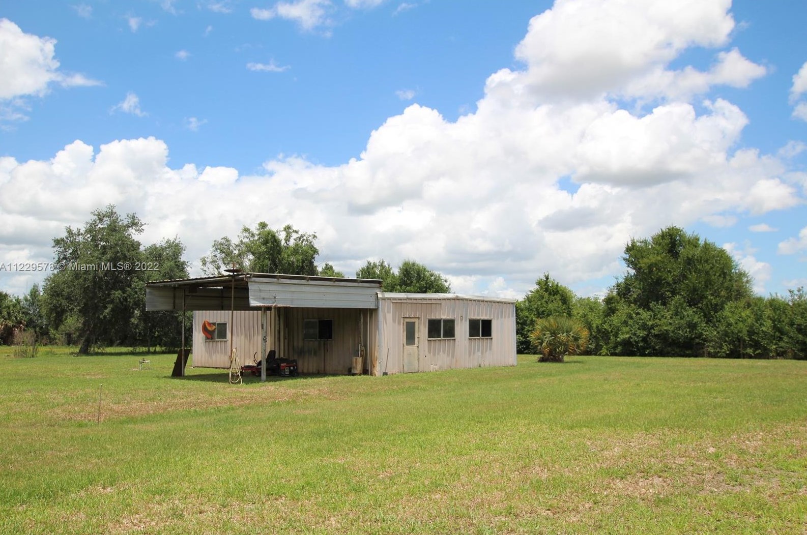 2472 63rd Ave, Okeechobee FL  34974-1235 exterior