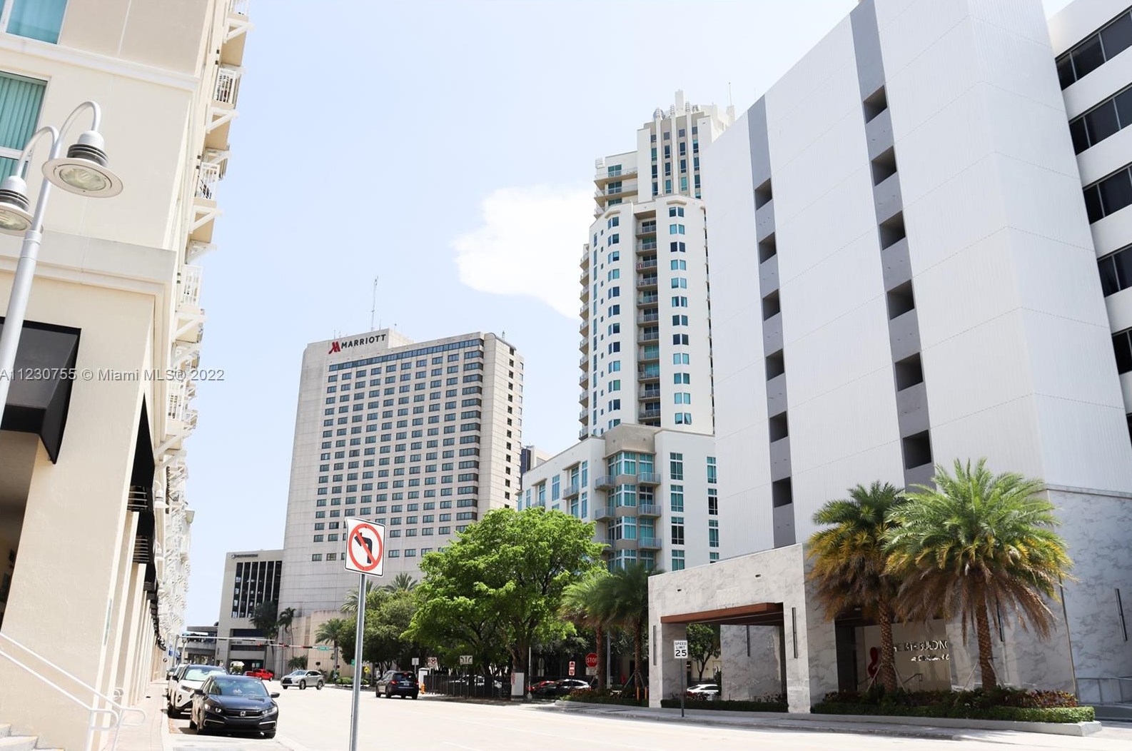 7270 Kendall Dr, Miami FL 33156-7827 exterior