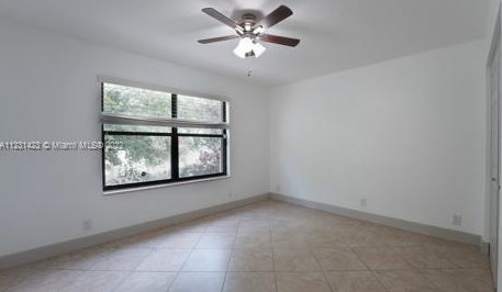 10939 Nashville Dr, Hollywood FL  33026-4905 exterior