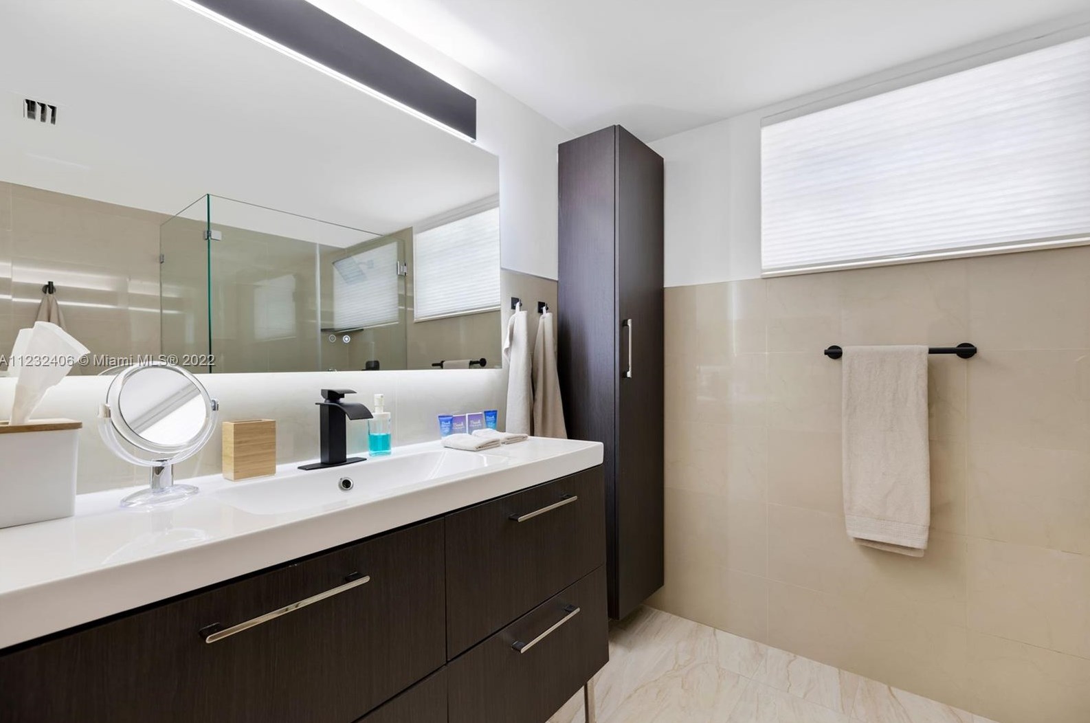 16520 35th Ave, Miami FL  33160-3817 exterior