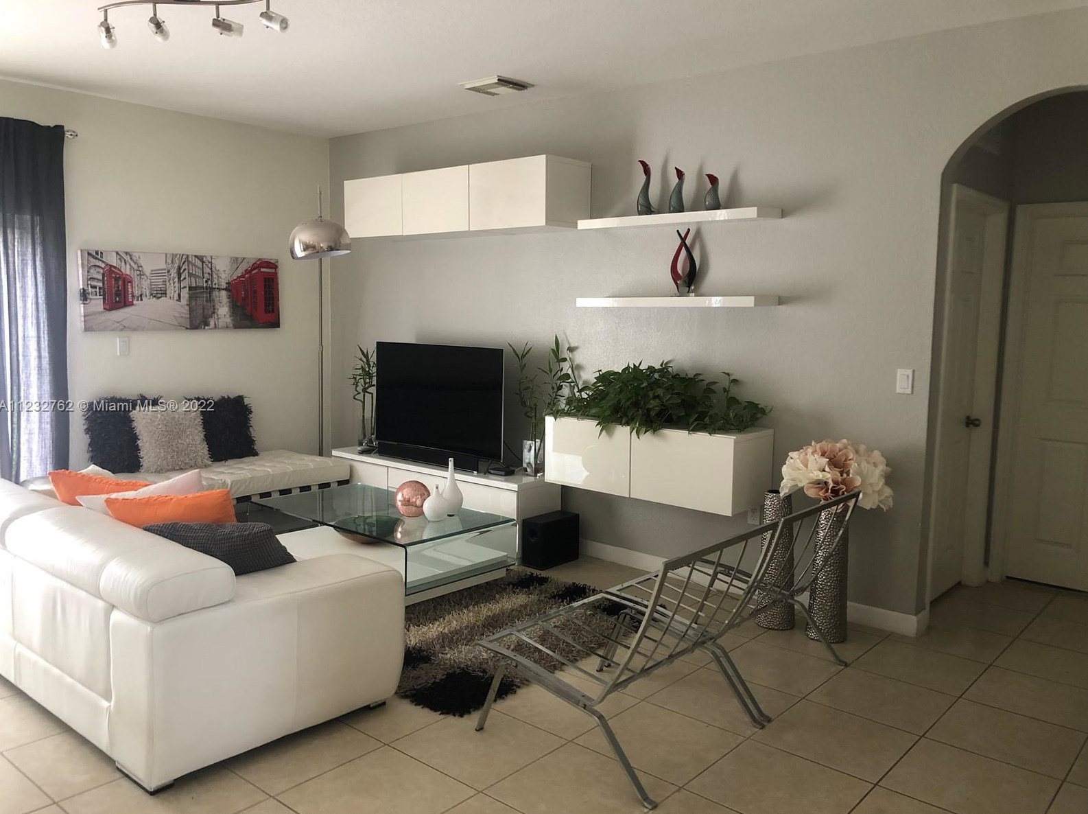 9410 227th Ter, Miami FL  33190-1805 exterior