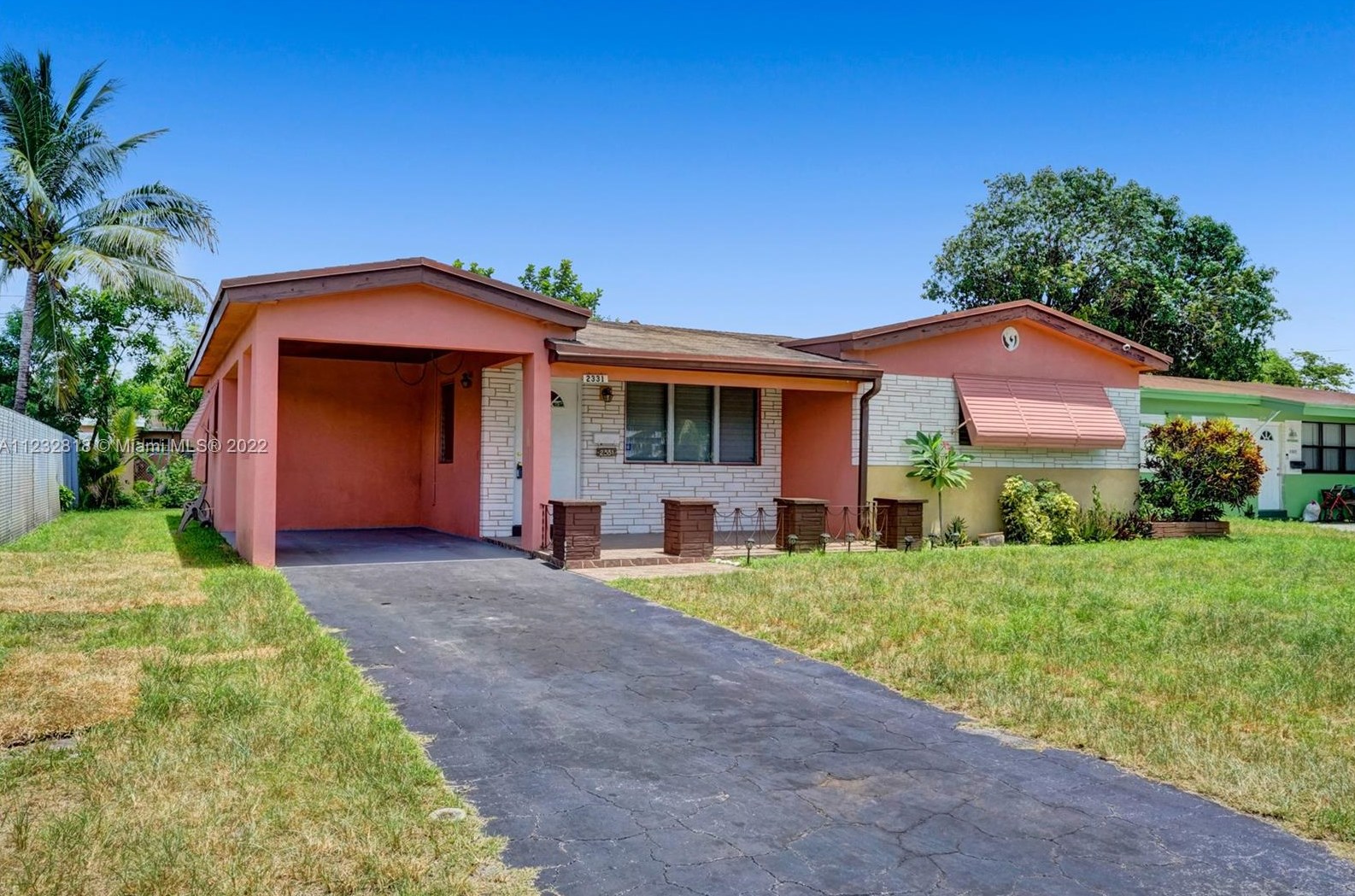 2331 Arcadia Dr, Hollywood FL  33023-3621 exterior