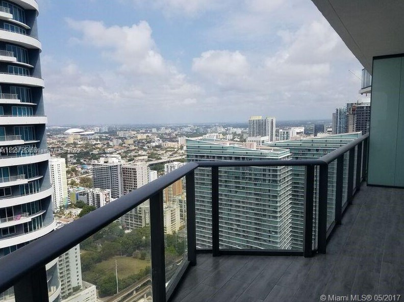 1300 Miami Ave, Miami FL 33130-4315 exterior