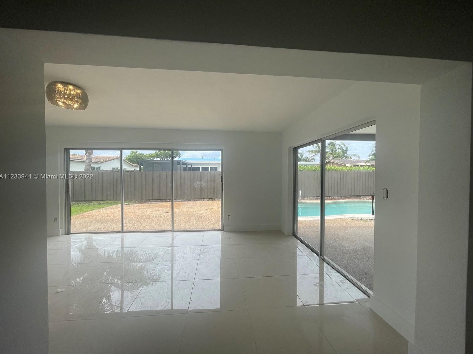 8521 Pasadena Blvd, Hollywood FL  33024-3451 exterior