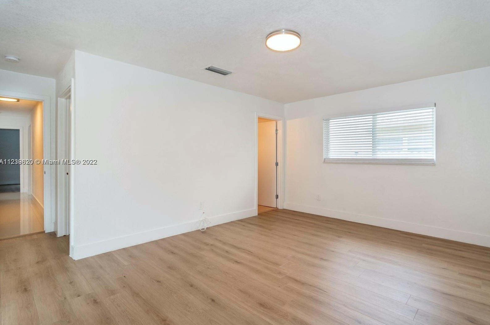 21310 19th Ave, Miami FL  33179-1552 exterior
